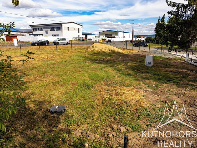 Pronájem stavebního pozemku 700 m² - foto 5