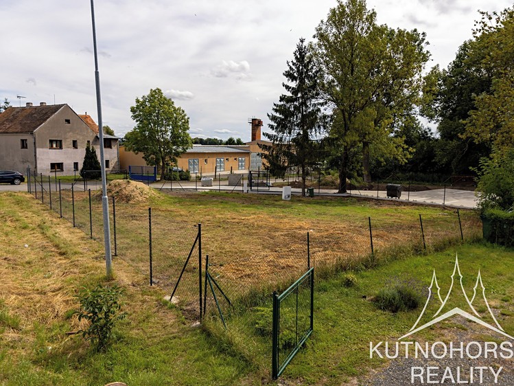 Pronájem stavebního pozemku 700 m² - foto 6