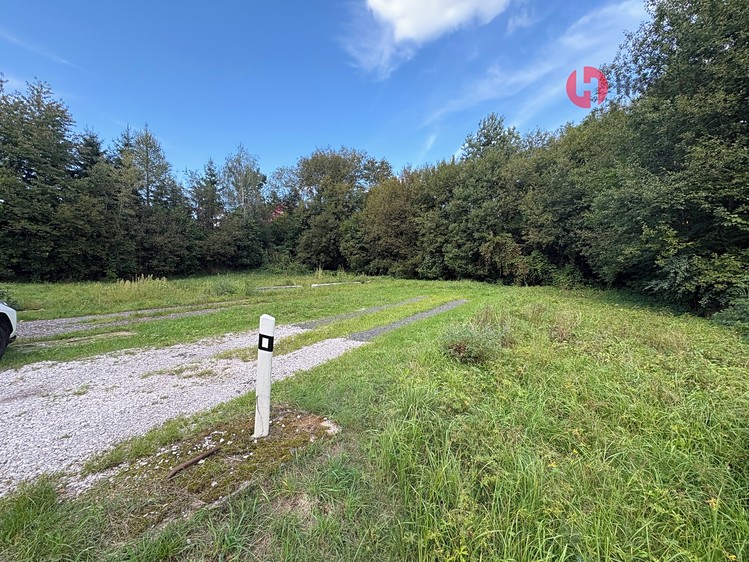 Pronájem komerčního pozemku 1 676 m² - foto 1