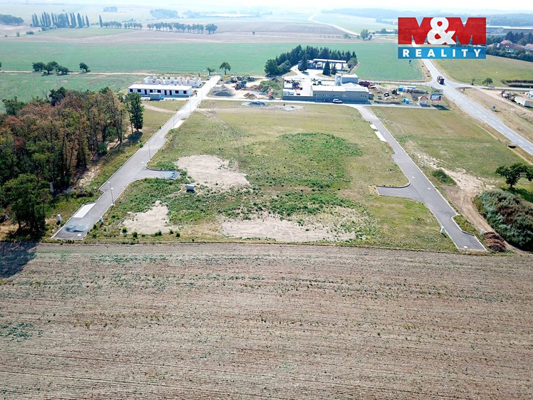 Pronájem  komerčního pozemku 730 m² - foto 5