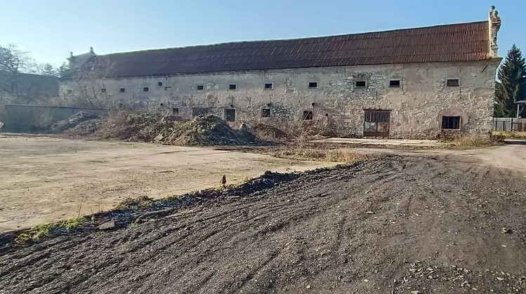 Pronájem komerčního pozemku 500 m² - foto 2