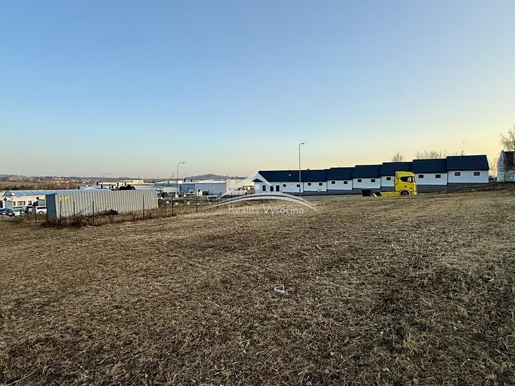 Pronájem komerčního pozemku 1 000 m² - foto 3