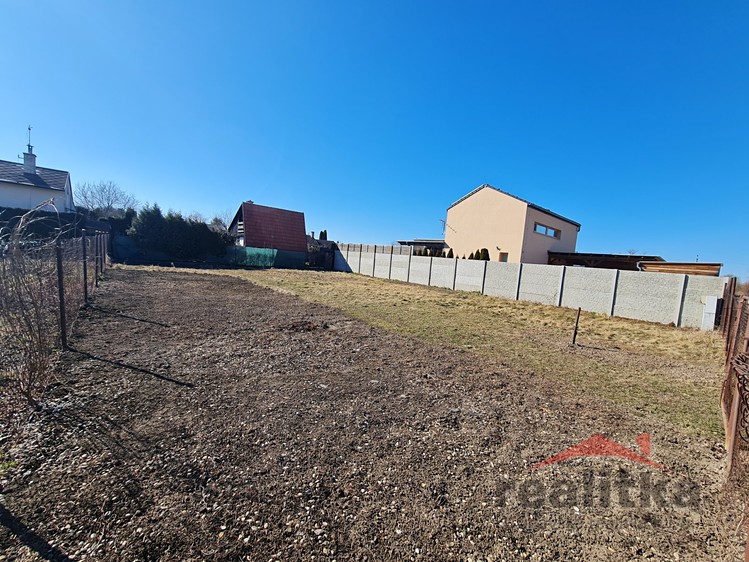 Pronájem zahrady 429 m² - foto 1