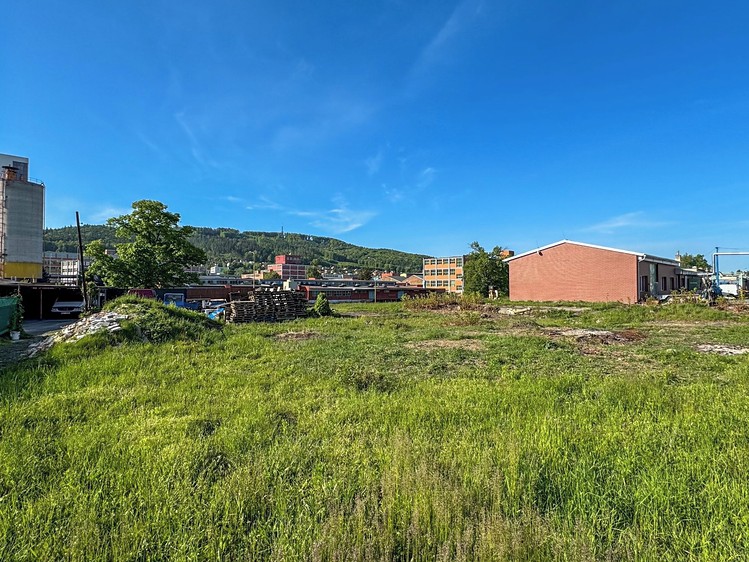 Pronájem komerčního pozemku 1 840 m² - foto 2