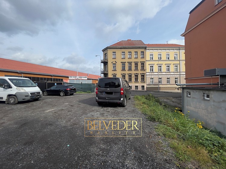 Pronájem komerčního pozemku 1 017 m² - foto 1