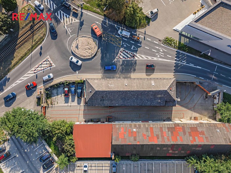 Prodej činžovního domu 1 500 m² - foto 8