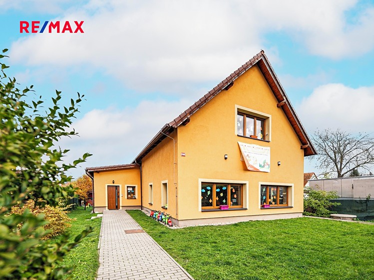 Prodej komerční nemovitosti 237 m² - foto 1