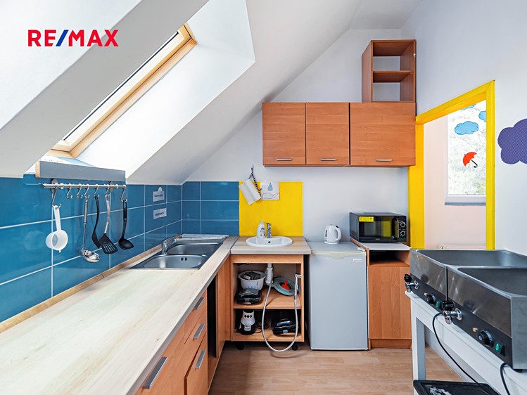 Prodej komerční nemovitosti 237 m² - foto 5