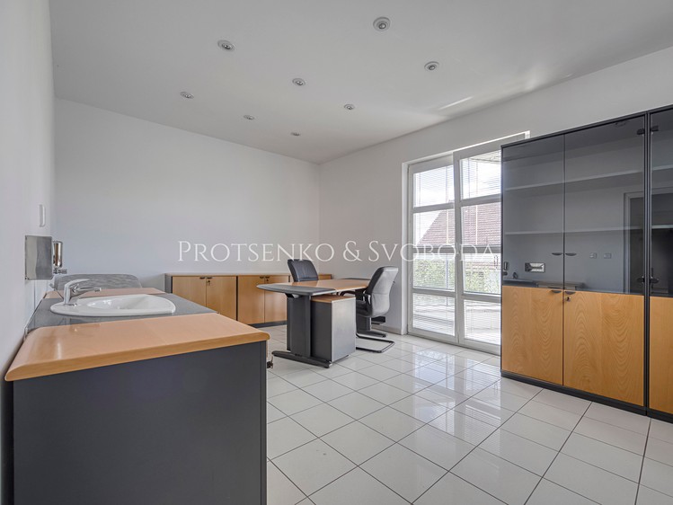 Prodej ordinace 530 m² - foto 6
