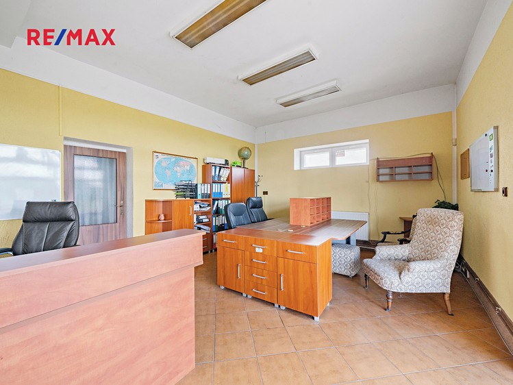 Prodej výrobní haly, prostoru 1 220 m² - foto 8