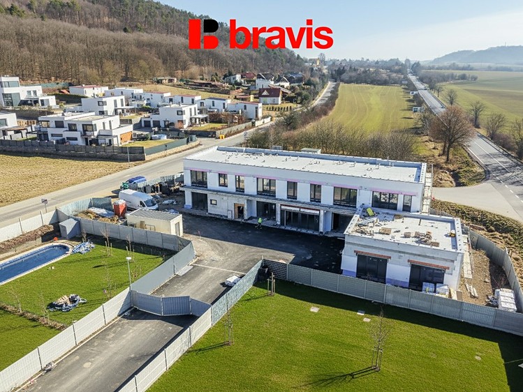 Prodej obchodního prostoru 617 m² - foto 1