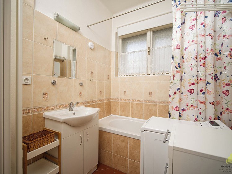 Prodej komerční nemovitosti 180 m² - foto 6