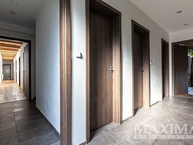 Prodej kanceláře 300 m² - foto 6