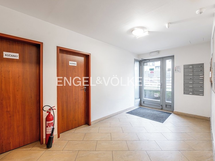 Prodej komerční nemovitosti 32 m² - foto 8