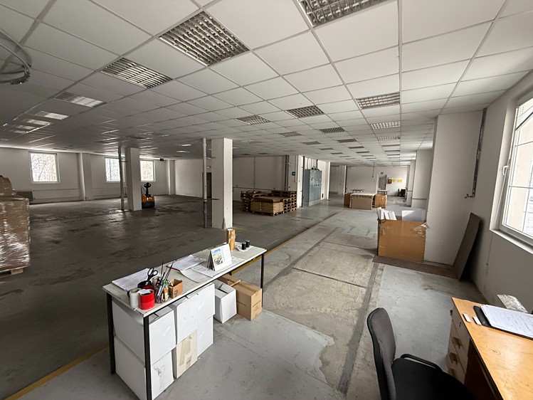 Prodej výrobní haly, prostoru 10 500 m² - foto 6