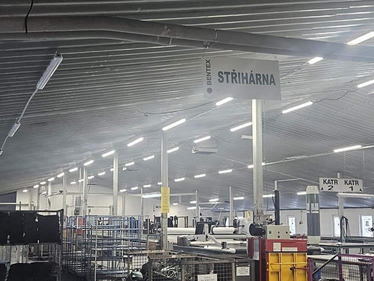 Prodej výrobní haly, prostoru 10 485 m² - foto 5