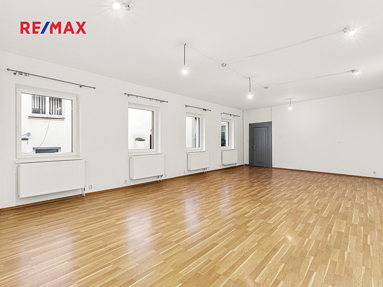 Prodej kanceláře 146 m² - foto 3