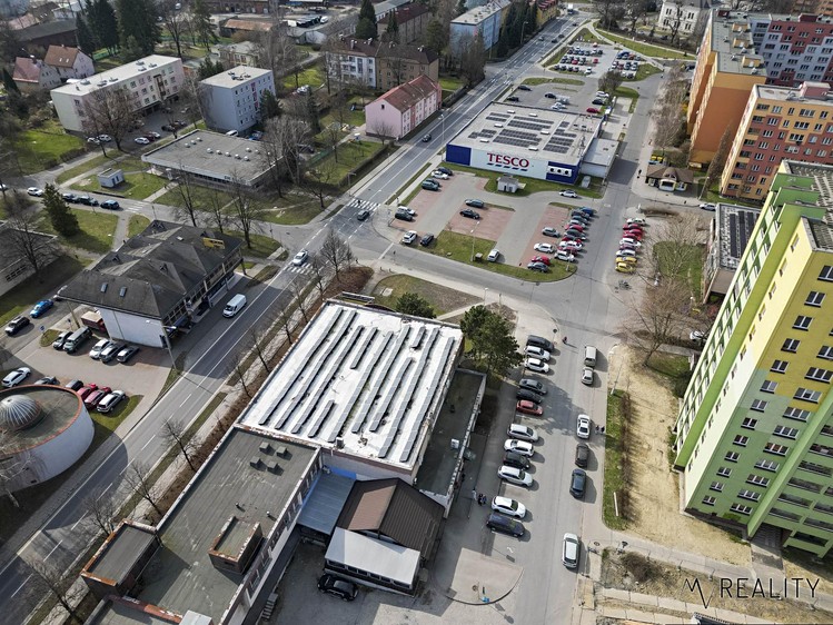 Prodej komerční nemovitosti 1 060 m² - foto 5
