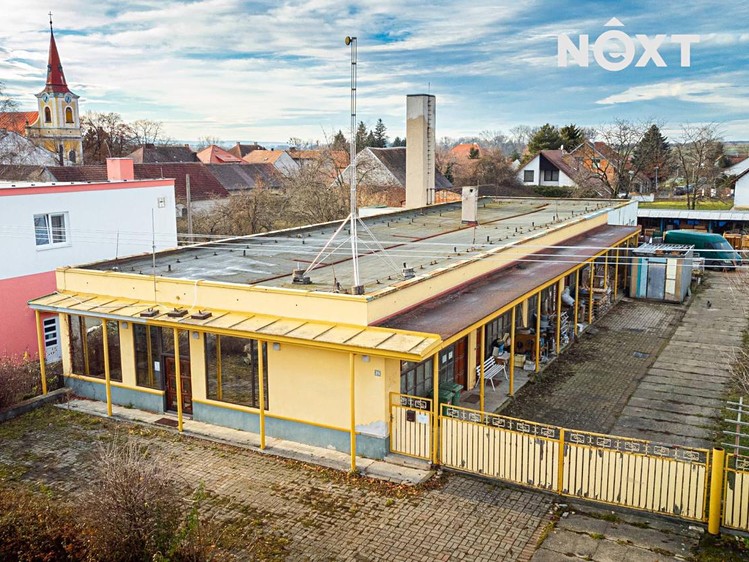 Prodej výrobní haly, prostoru 600 m² - foto 1