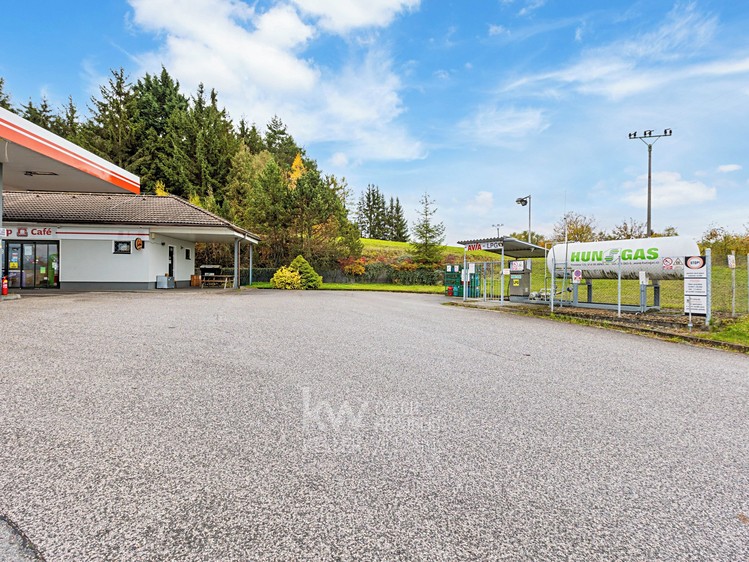 Prodej komerční nemovitosti 5 195 m² - foto 3