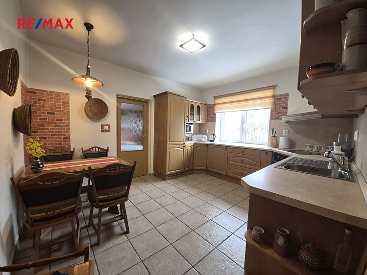 Prodej výrobní haly, prostoru 680 m² - foto 4