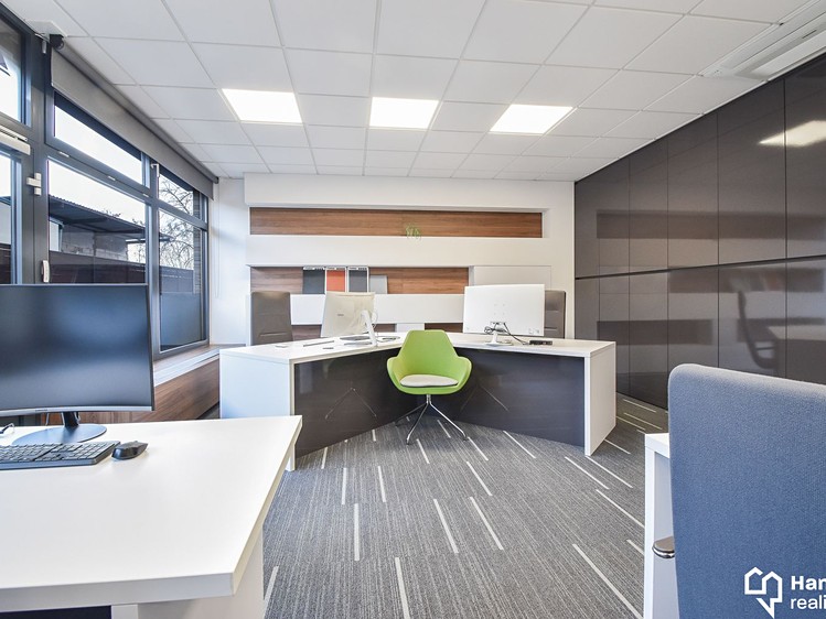 Prodej kanceláře 115 m² - foto 8