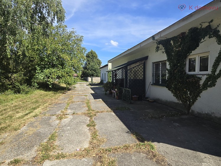 Prodej komerční nemovitosti 143 m² - foto 2