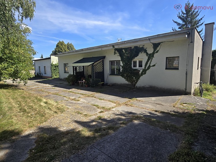 Prodej komerční nemovitosti 143 m² - foto 1