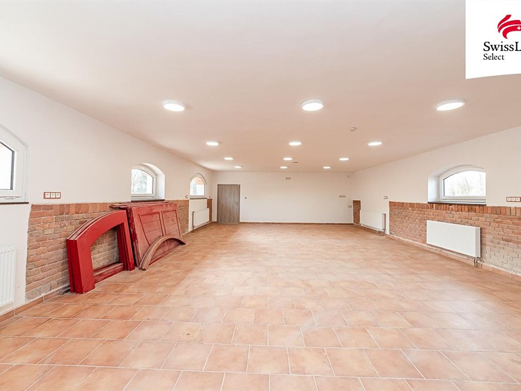 Prodej obchodního prostoru 230 m² - foto 4