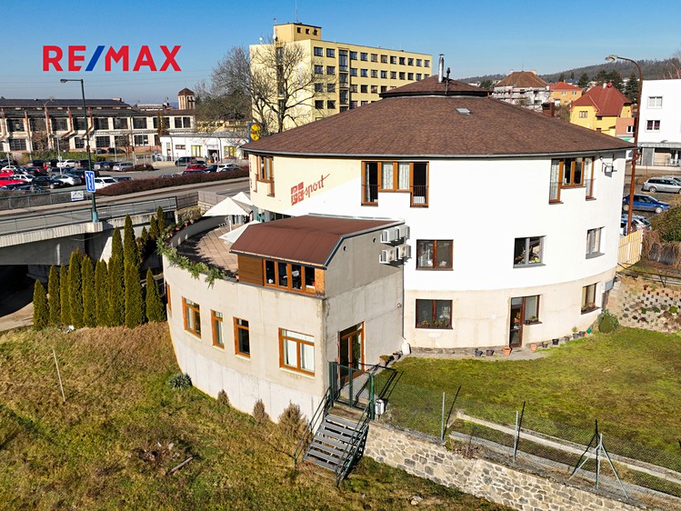 Prodej obchodního prostoru 200 m² - foto 1