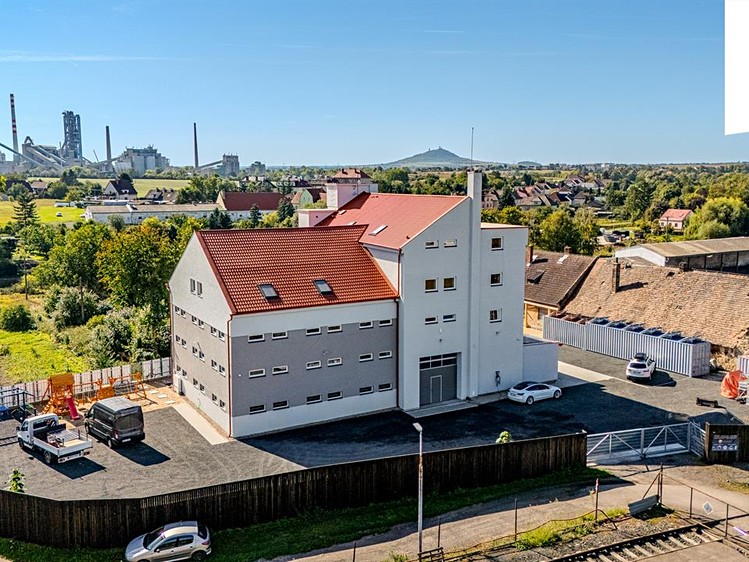 Prodej skladového prostoru 1 263 m² - foto 1