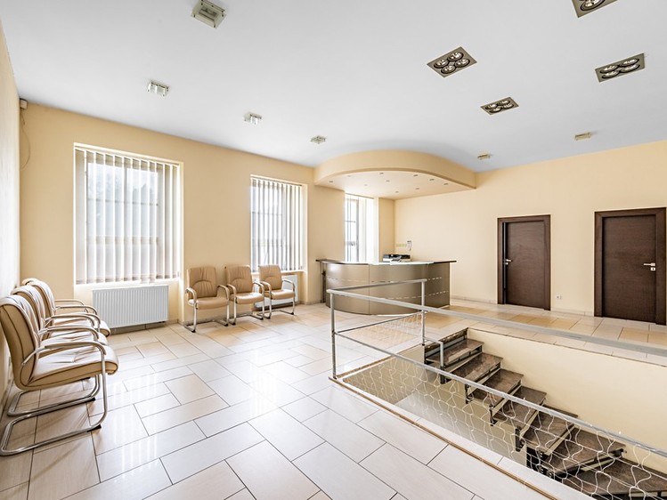 Prodej komerční nemovitosti 1 350 m² - foto 7