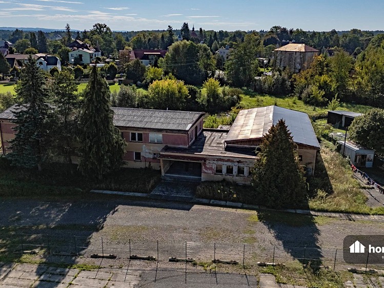 Prodej obchodního prostoru 1 684 m² - foto 1