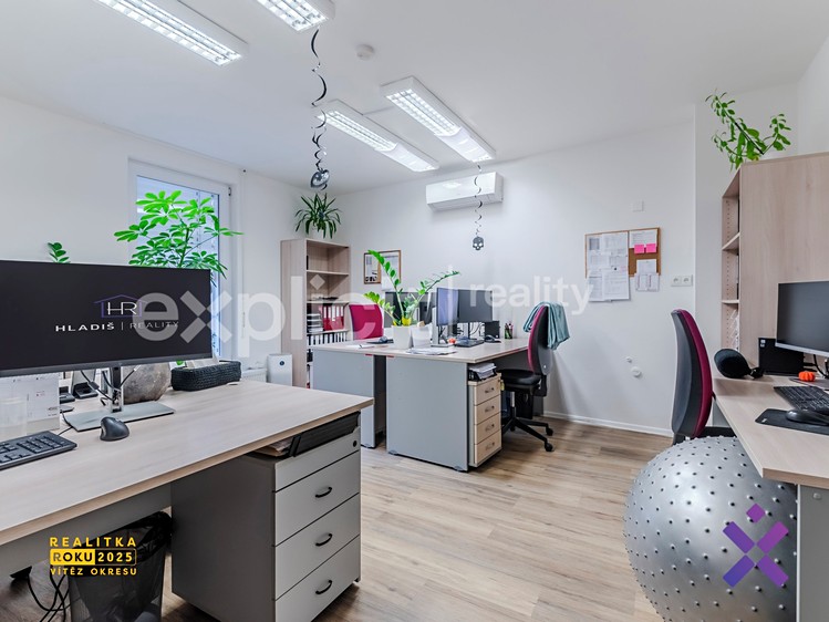 Prodej obchodního prostoru 630 m² - foto 2