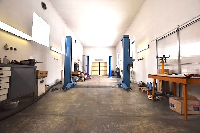 Prodej výrobní haly, prostoru 161 m² - foto 2