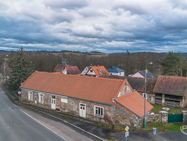 Prodej komerční nemovitosti 1 000 m² - foto 4