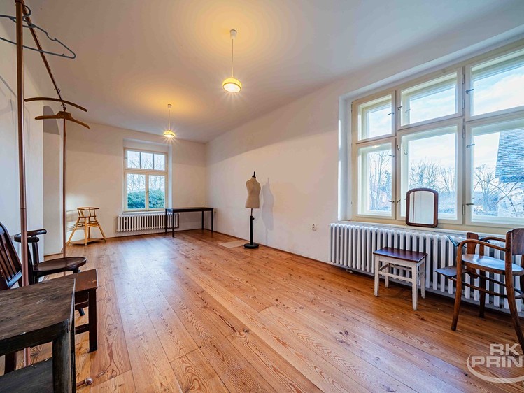 Prodej komerční nemovitosti 1 000 m² - foto 5