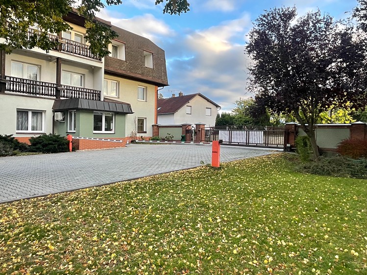 Prodej výrobní haly, prostoru 8 000 m² - foto 2