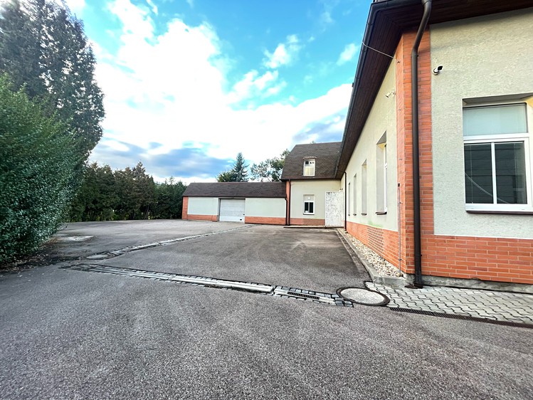 Prodej výrobní haly, prostoru 8 000 m² - foto 8