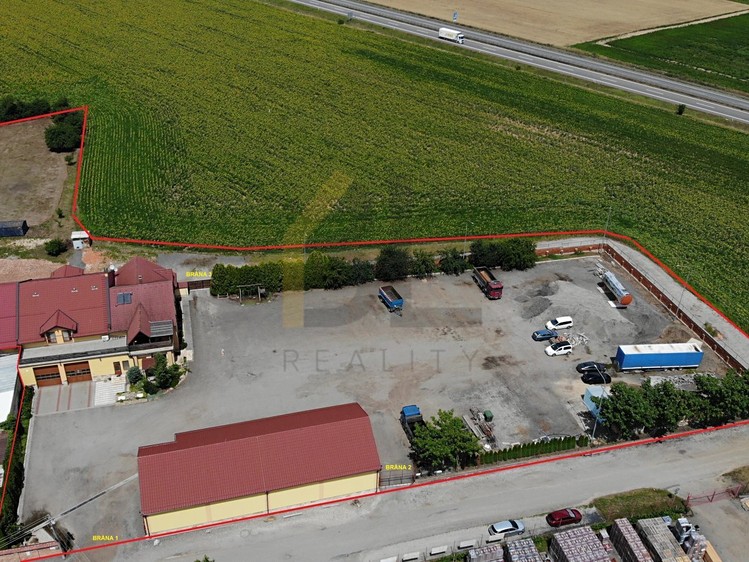 Prodej komerční nemovitosti 1 700 m² - foto 4