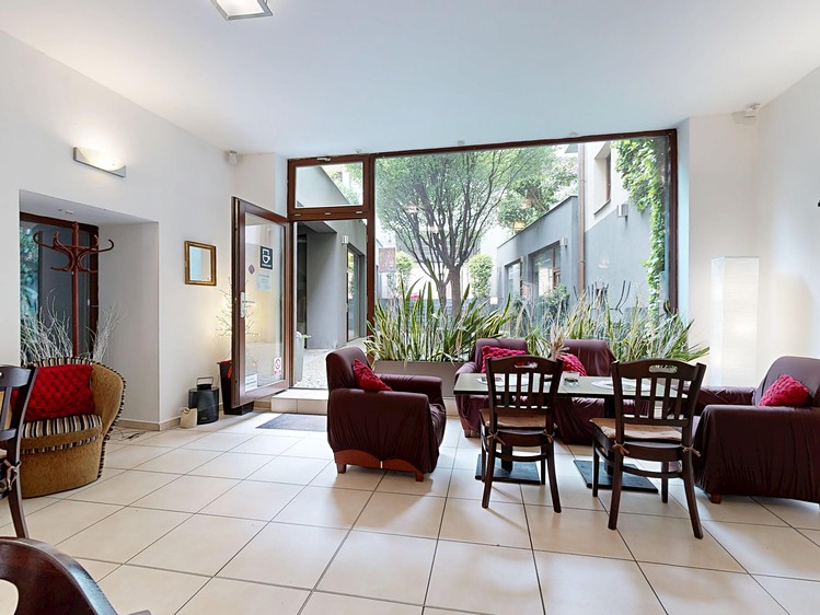 Prodej obchodního prostoru 121 m² - foto 1