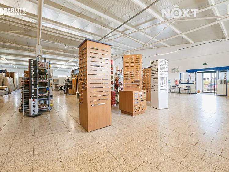 Prodej výrobní haly, prostoru 1 917 m² - foto 8