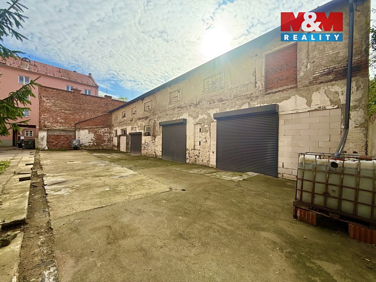 Prodej činžovního domu 800 m² - foto 2