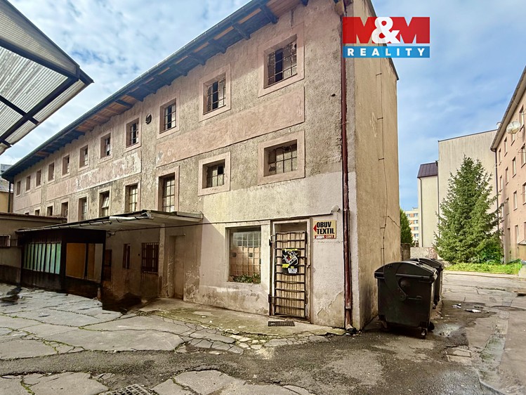 Prodej činžovního domu 800 m² - foto 1
