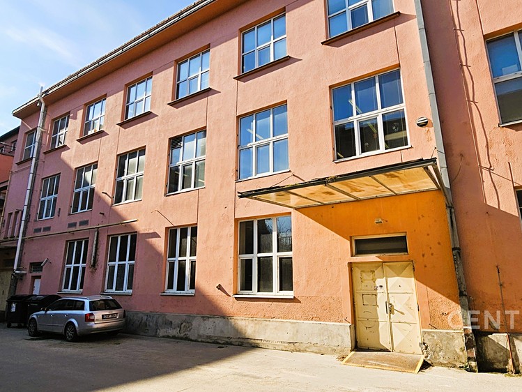 Prodej výrobní haly, prostoru 5 883 m² - foto 7