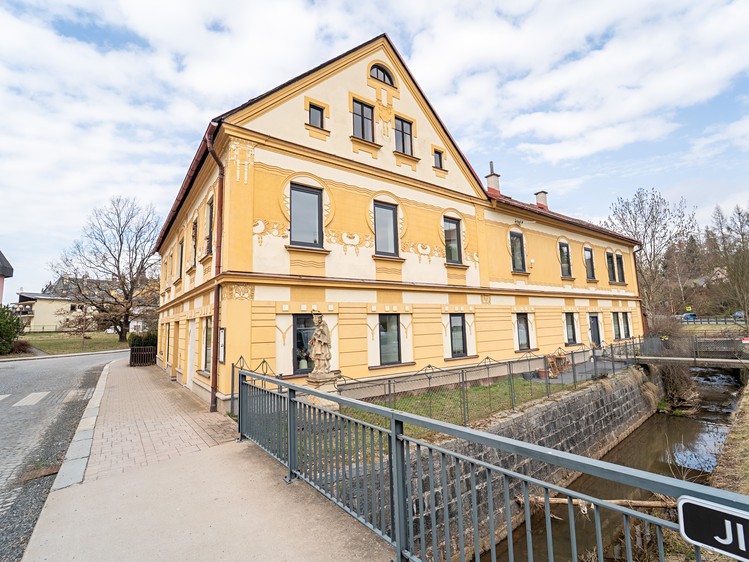 Prodej činžovního domu 450 m² - foto 2