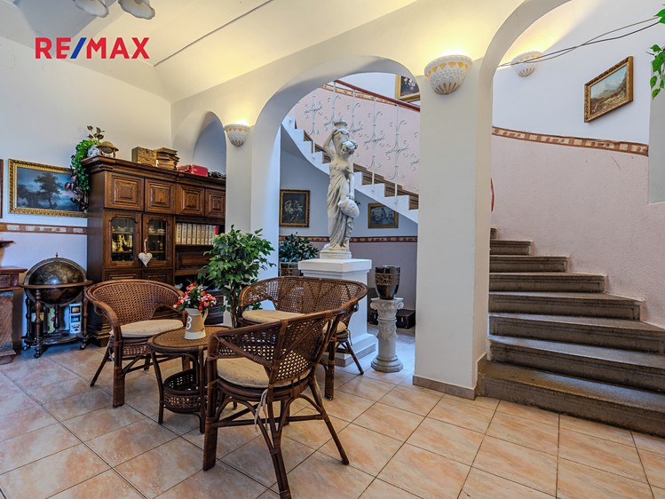 Prodej činžovního domu 489 m² - foto 1