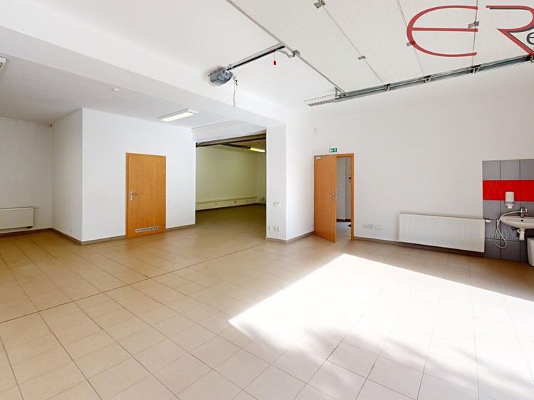 Prodej kanceláře 1 800 m² - foto 5