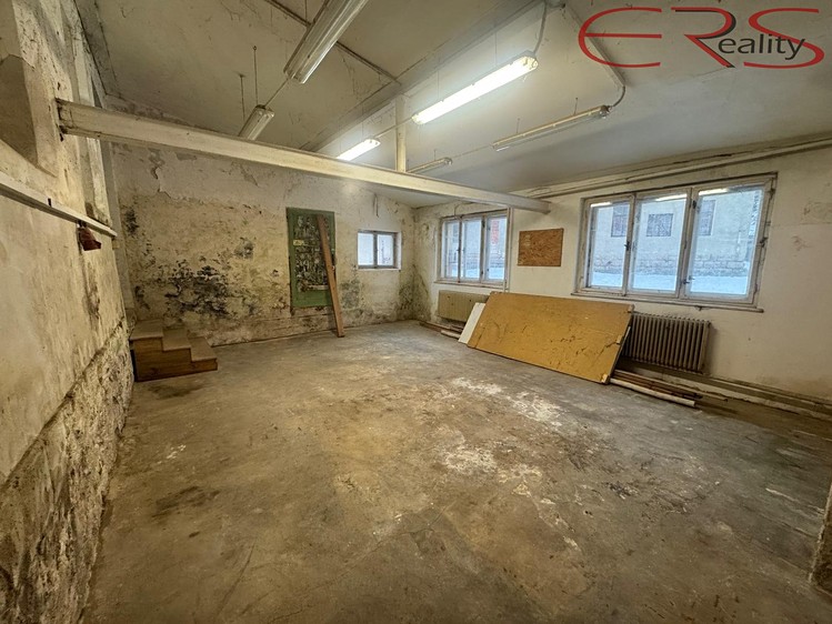 Prodej výrobní haly, prostoru 300 m² - foto 5
