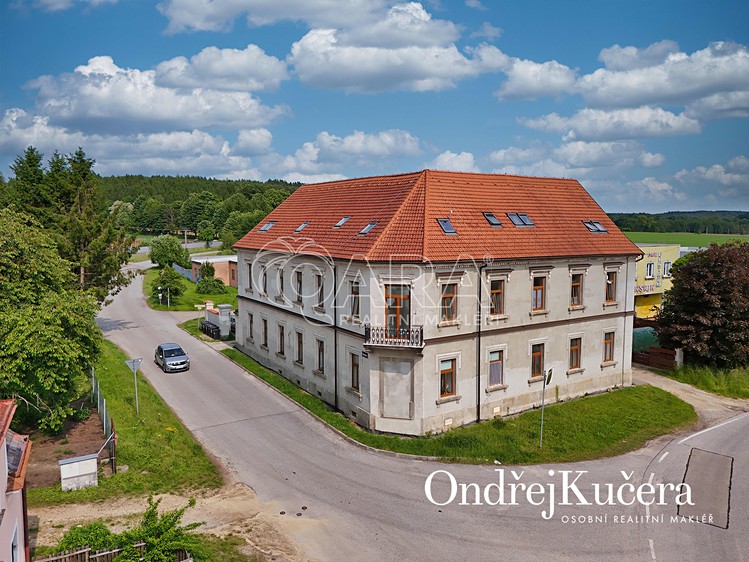 Prodej činžovního domu 800 m² - foto 1
